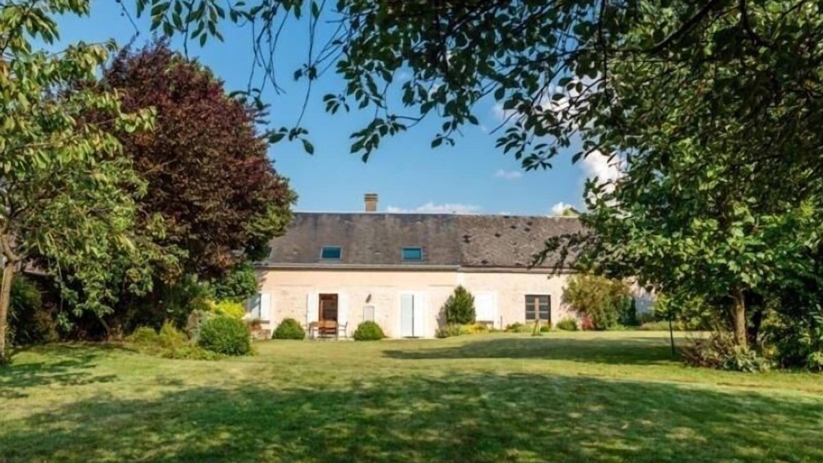 Poinville Cottage | Charming Country House in Poinville with Garden, Terrace, and Modern Amenities