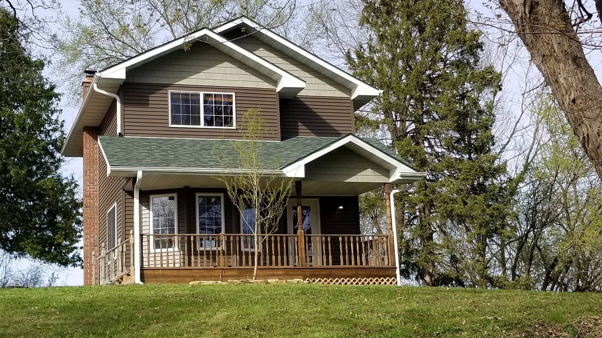 Pepin House | Charming Country House in beautiful Pepin Wisconsin