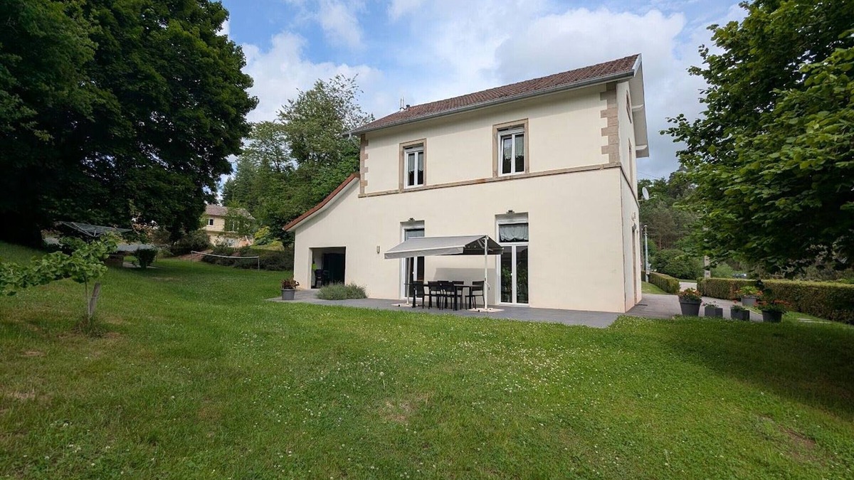 Urimenil Cottage | Charming Countryside Retreat with Modern Comforts near Hiking Trails and Lakes