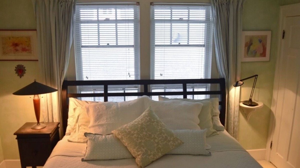 West Point Grey House | Charming & Cozy Character Home in Lovely Point Grey