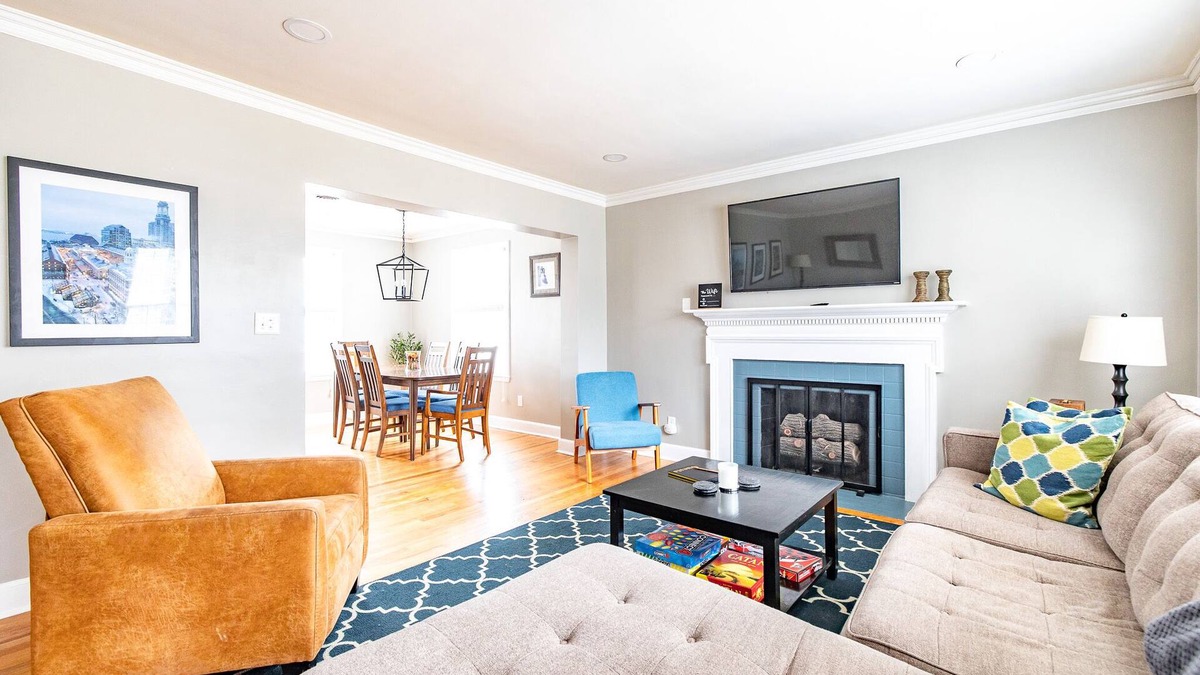 University District House | Charming, cozy, convenient Memphis gem