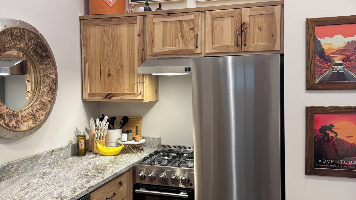 Newaygo Cabin | Charming & Cozy Retreat in Newaygo, MI - The Adventure Cabin