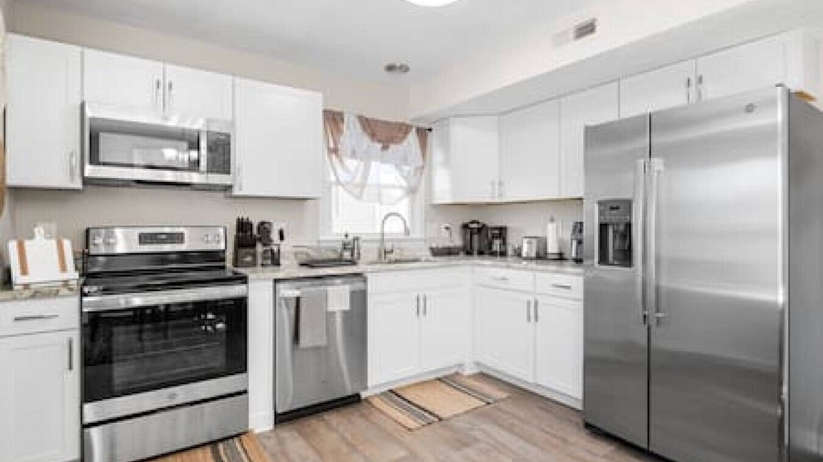 Highland Springs House | Charming & Cozy Retreat: Your Perfect RVA Getaway