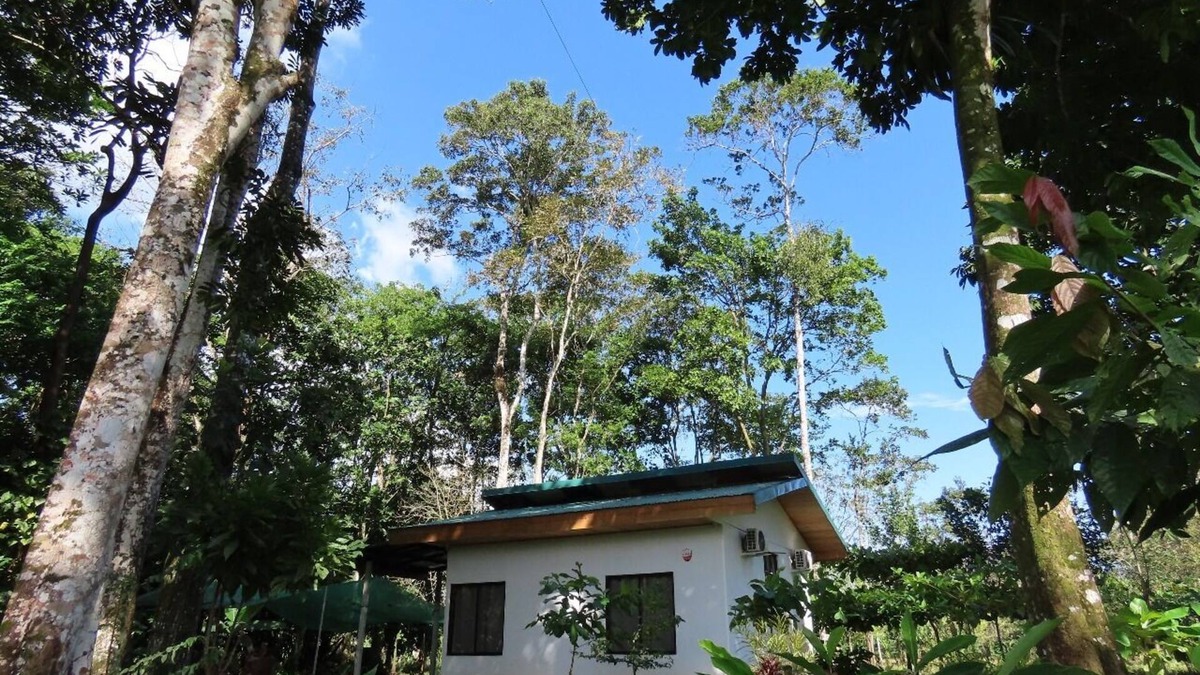 Florencia Villa | Charming 2-bedroom villa in peaceful Provincia de Alajuela with AC, WiFi