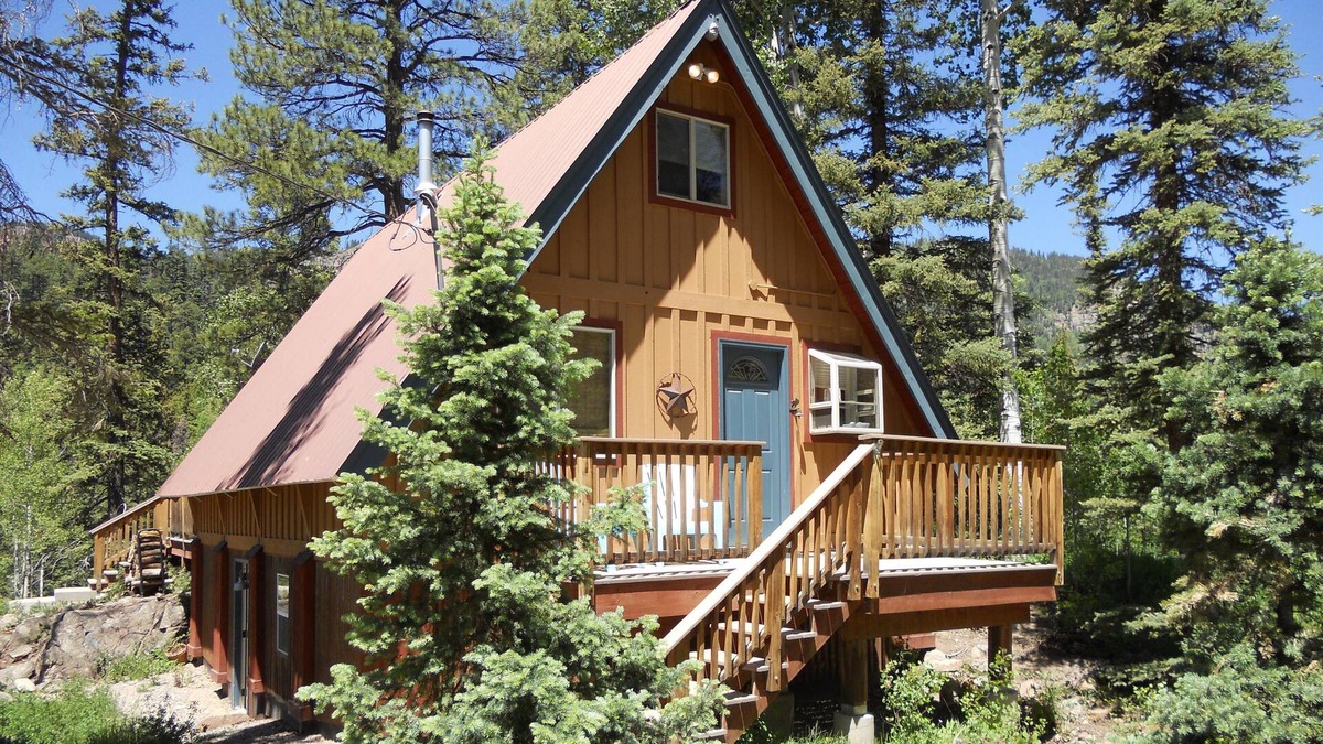 Columbine Lake Cabin | Charming Creekside Cabin-Romantic-Mtn/Waterfall Views-Hot Tub-1 mi to Purgatory