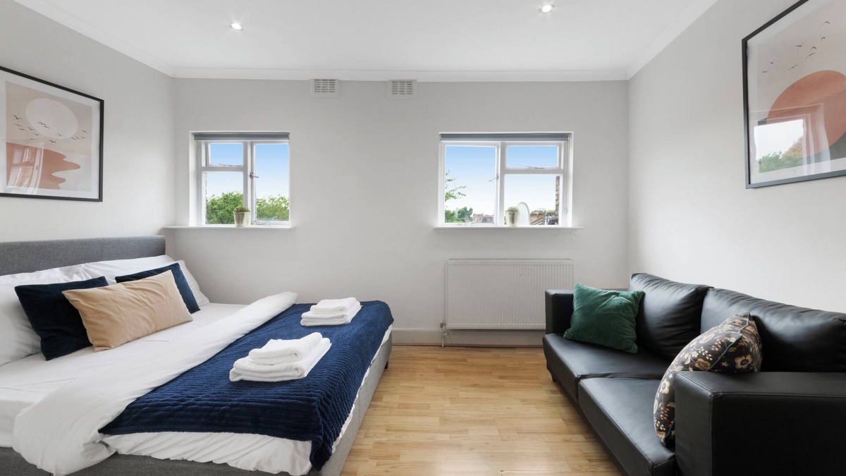 Tollington Apartment | Charming Crouch Hill by MoreThanStays