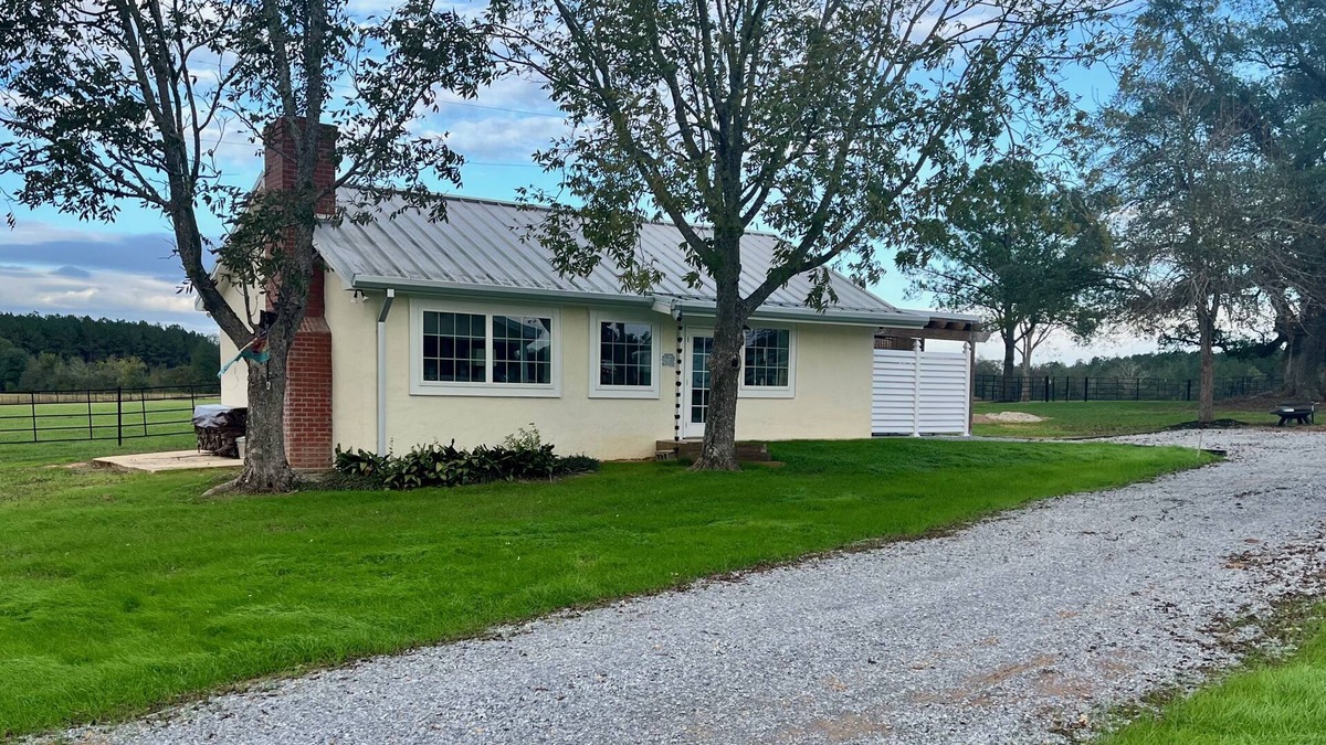 Tylertown Cottage | Charming dairy cottage & spacious grounds, fireplace, outdoor charcoal grill