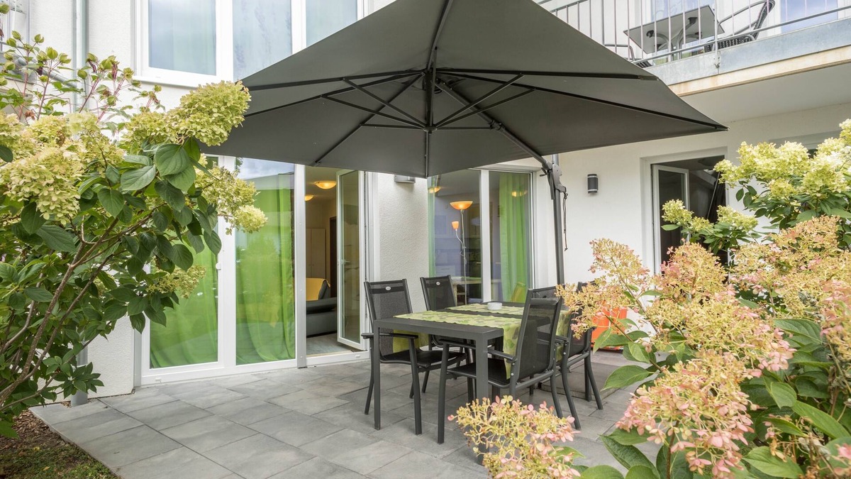 Sipplingen Apartment | Charming Holiday Apartment "Jasmin" with Large Terrace, Wi-Fi & TV