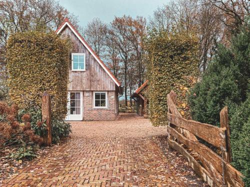 Bazuin House | Charming Decorated House in Nature