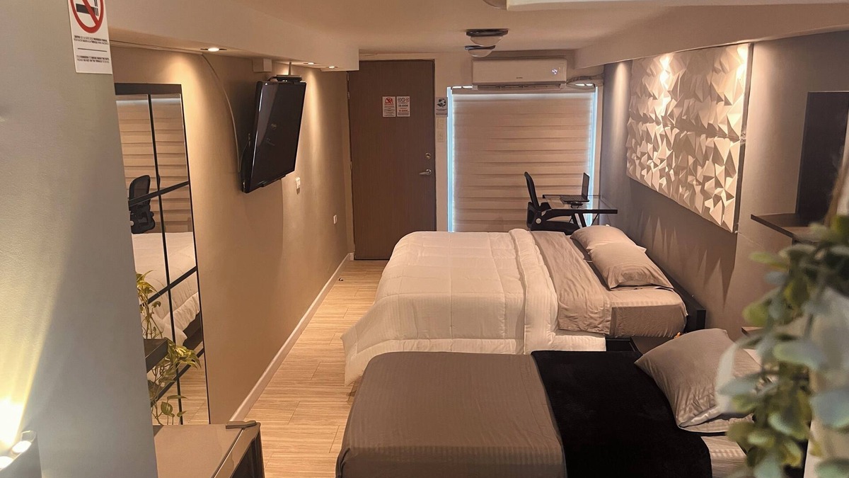 Riomar Apartment | Charming deluxe studio with WiFi, AC, Kitchen, and Workstation in Barranquilla