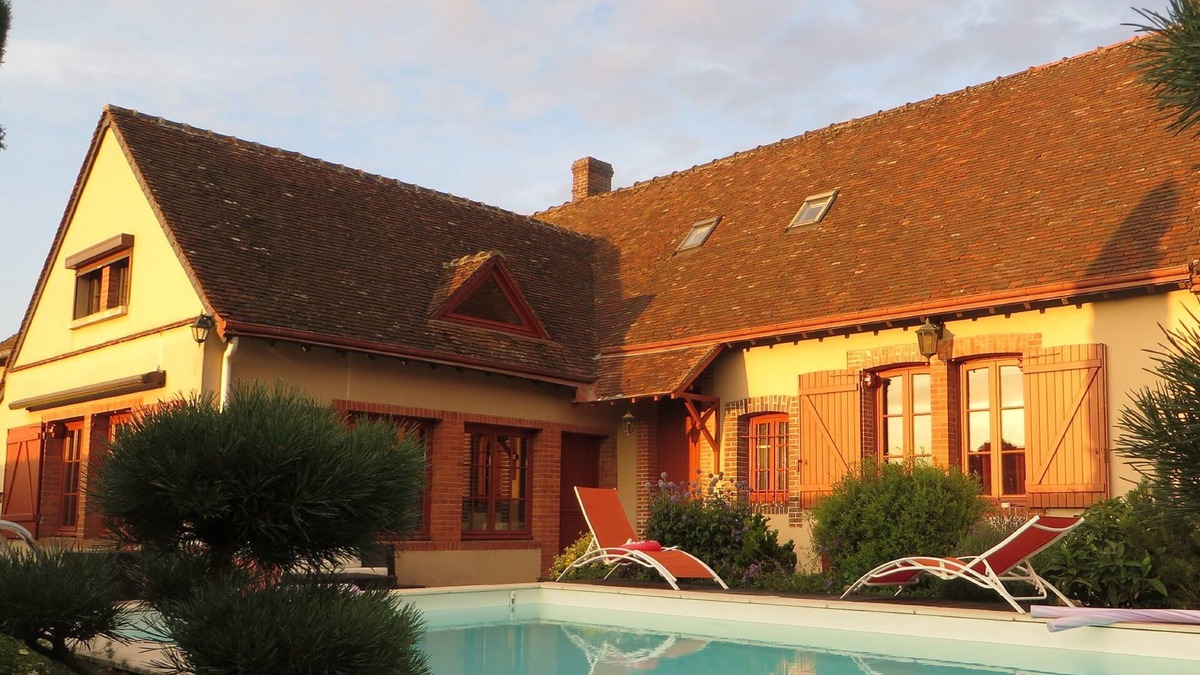 Meslay-le-Grenet Cottage | CHARMING DESTINATION AND RELAXATION in the countryside 12 people with spa pool