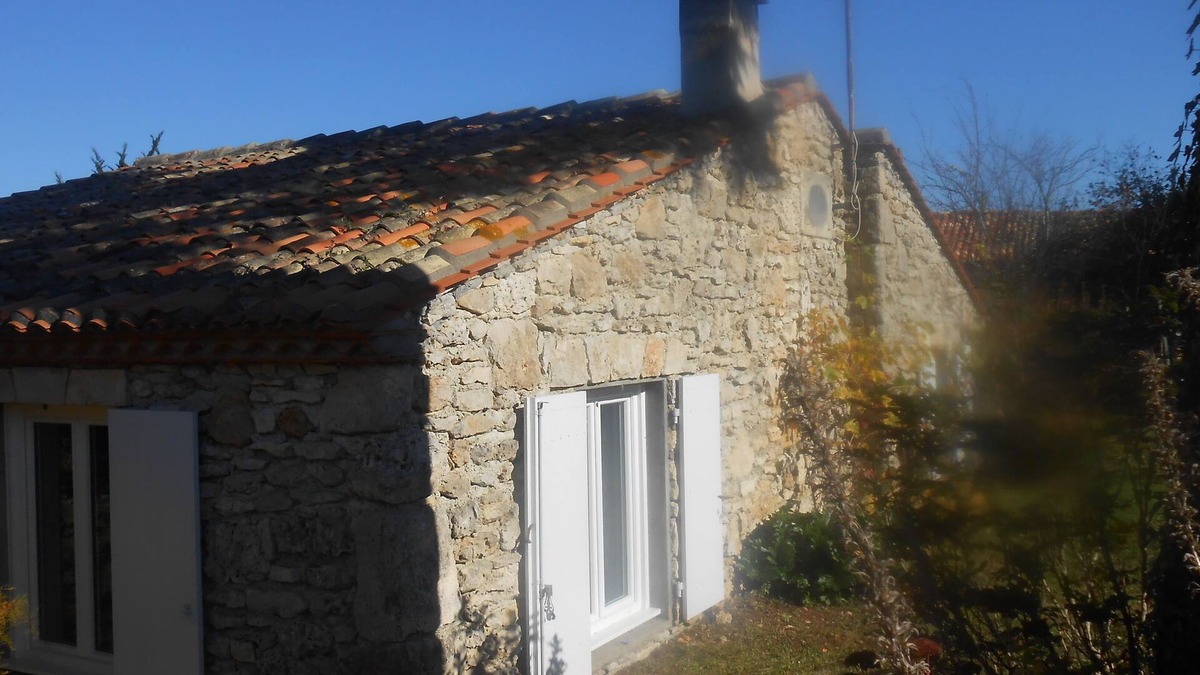 Mornac House | Charming detached Cottage/Gite with private pool, 15 min from Angouleme