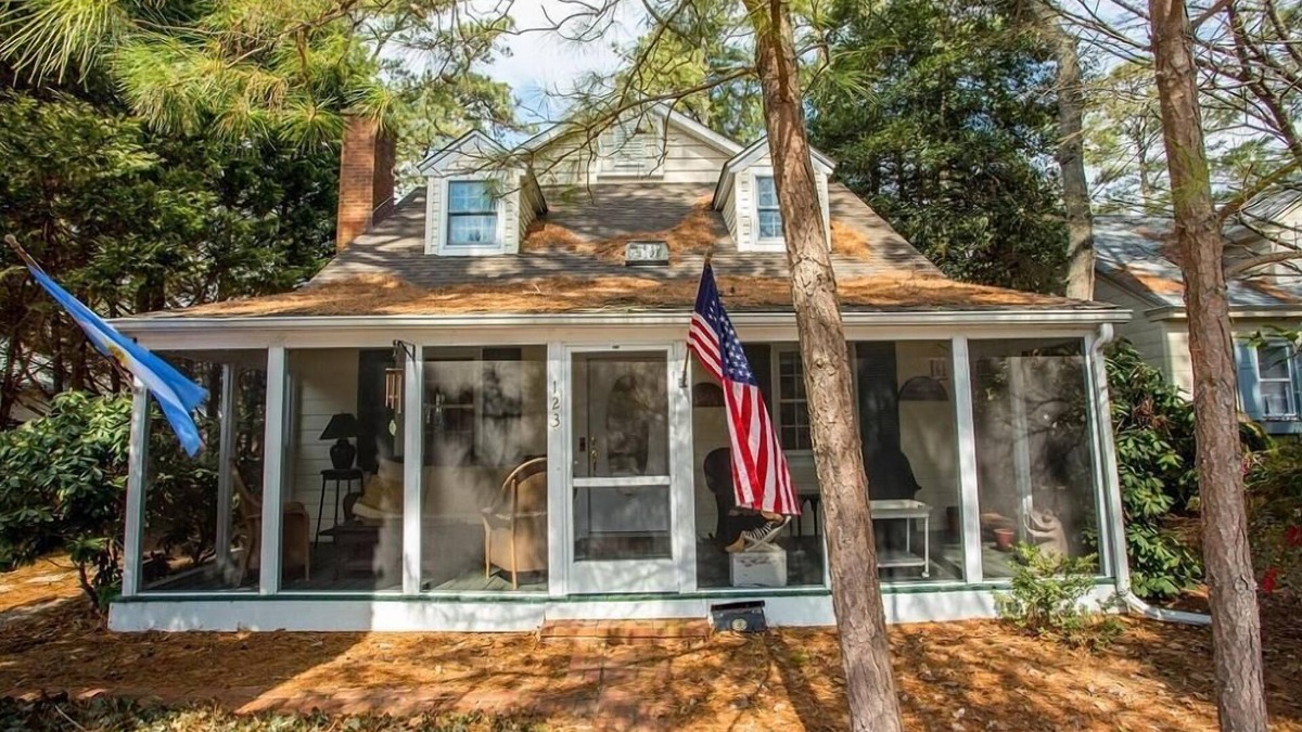 Rehoboth Beach Cottage | Charming Dog-Friendly Coastal Cottage: Steps to Beach, Boardwalk & Town!