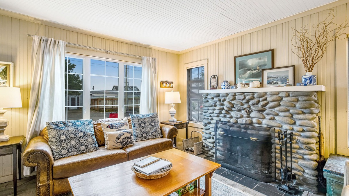 Gearhart Cottage | Charming dog-friendly cottage with sauna, easy beach access, deck & yard