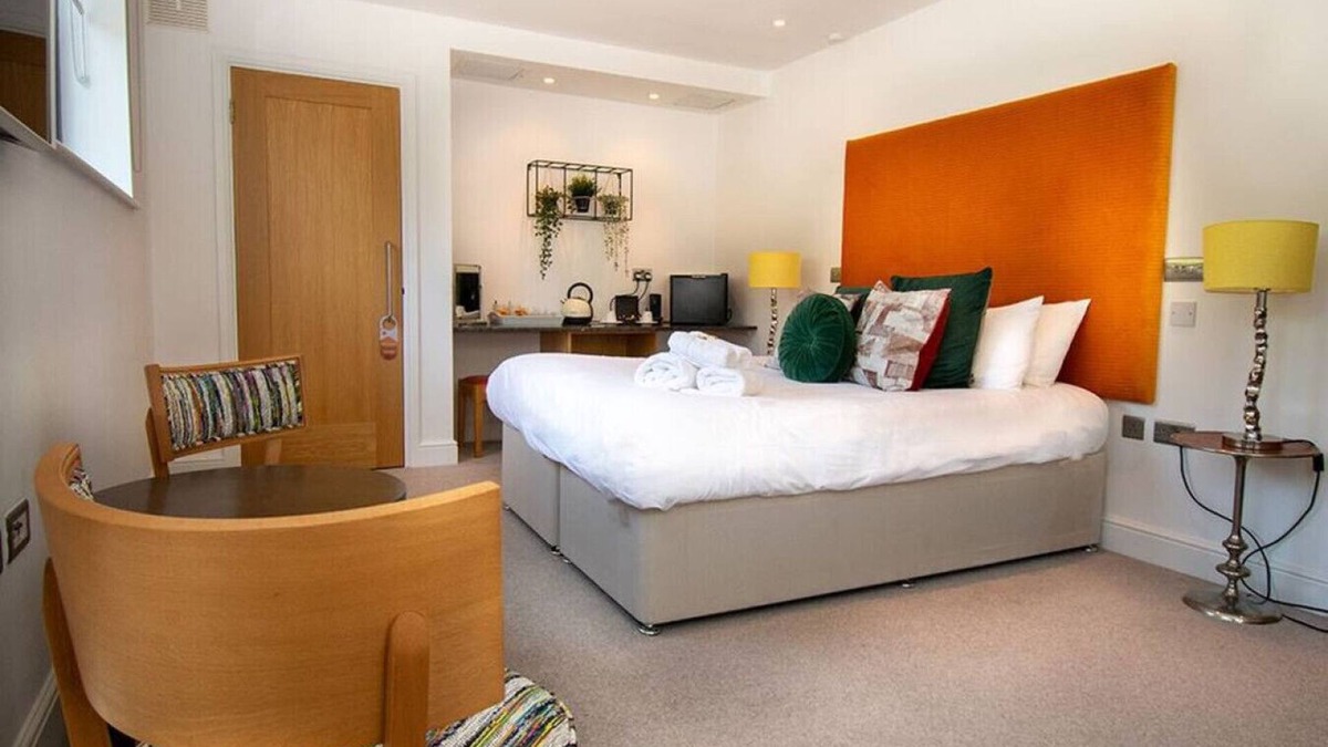 Penarth Hotel | Charming Double Room Courtyard View