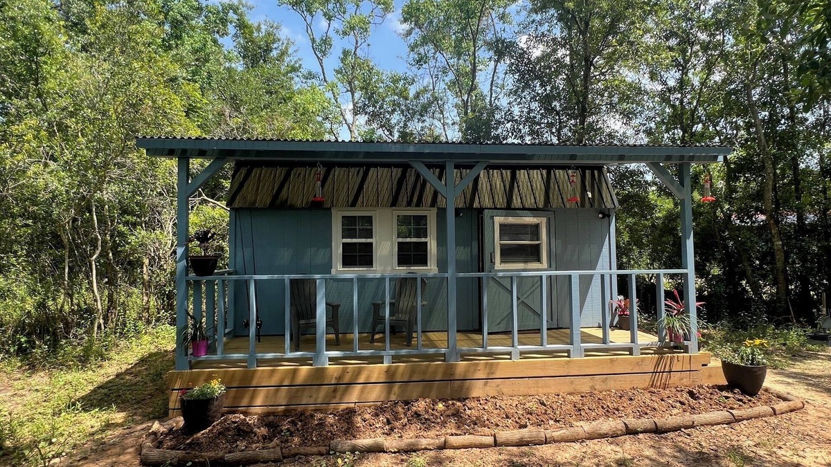 Saint Elmo Cottage | Charming double lofted boathouse with private lake