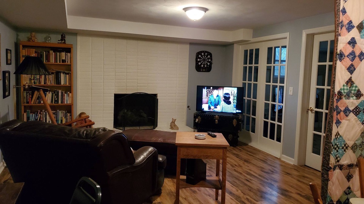 Cave Spring Apartment | Charming downstairs apt. Ideal for the business/healthcare traveler
