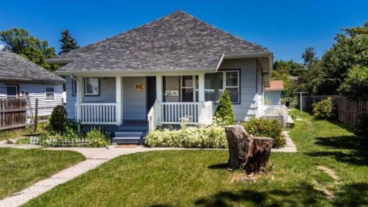 Bozeman House | Charming downtown cottage