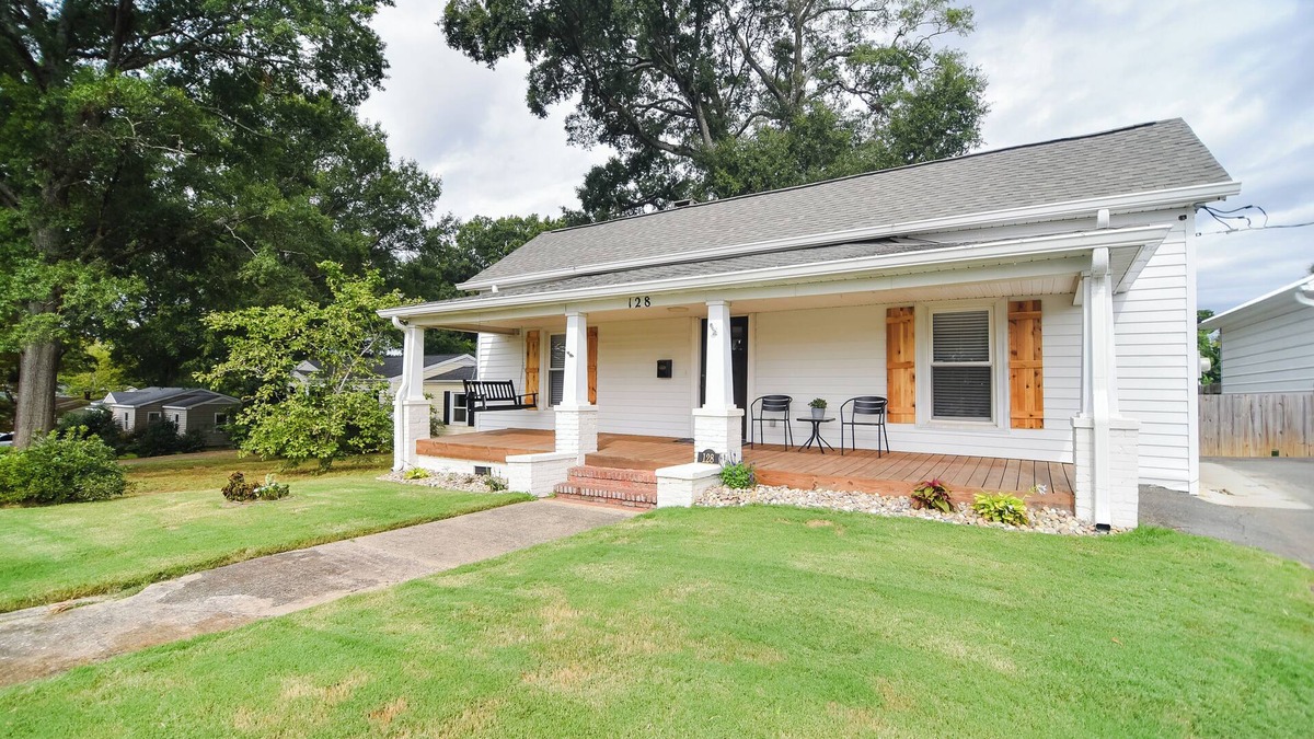 Fort Mill House | Charming Downtown Fort Mill Home w/Large Backyard