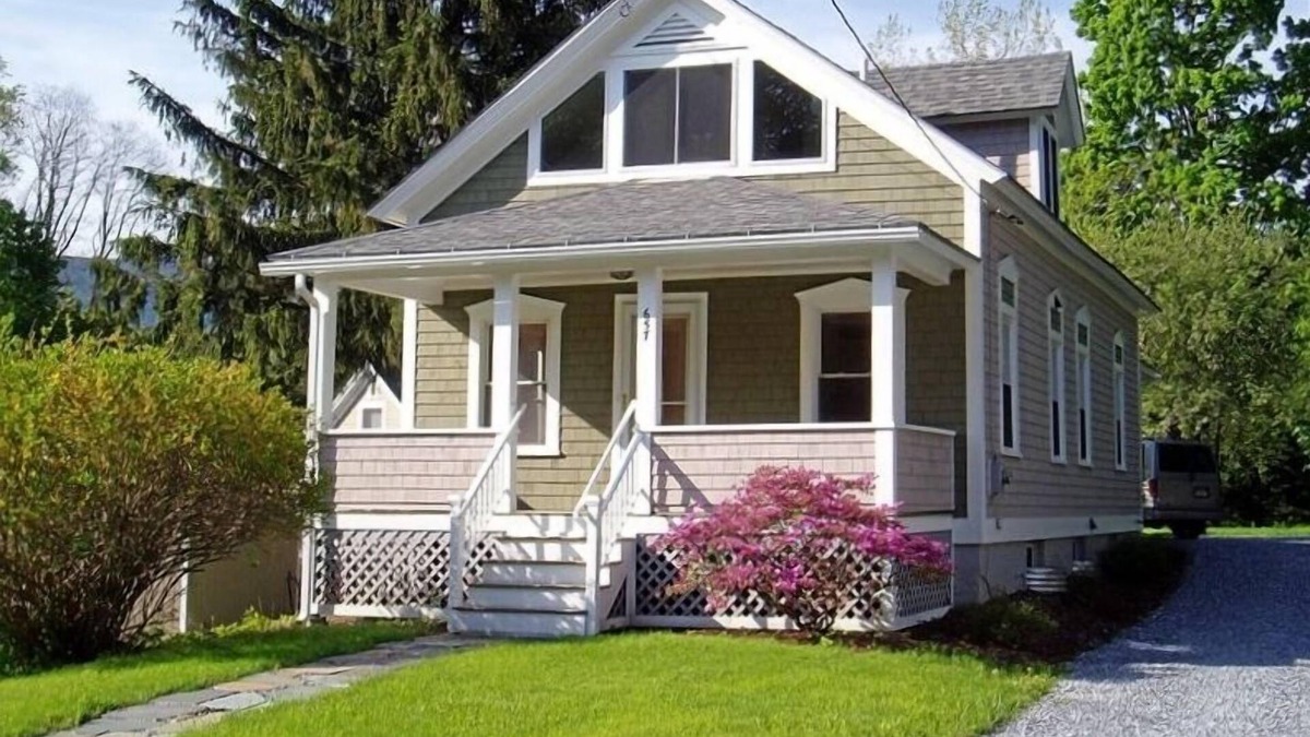 Williamstown House | Charming Downtown Williamstown Cottage - 5 Min Walk to Campus
