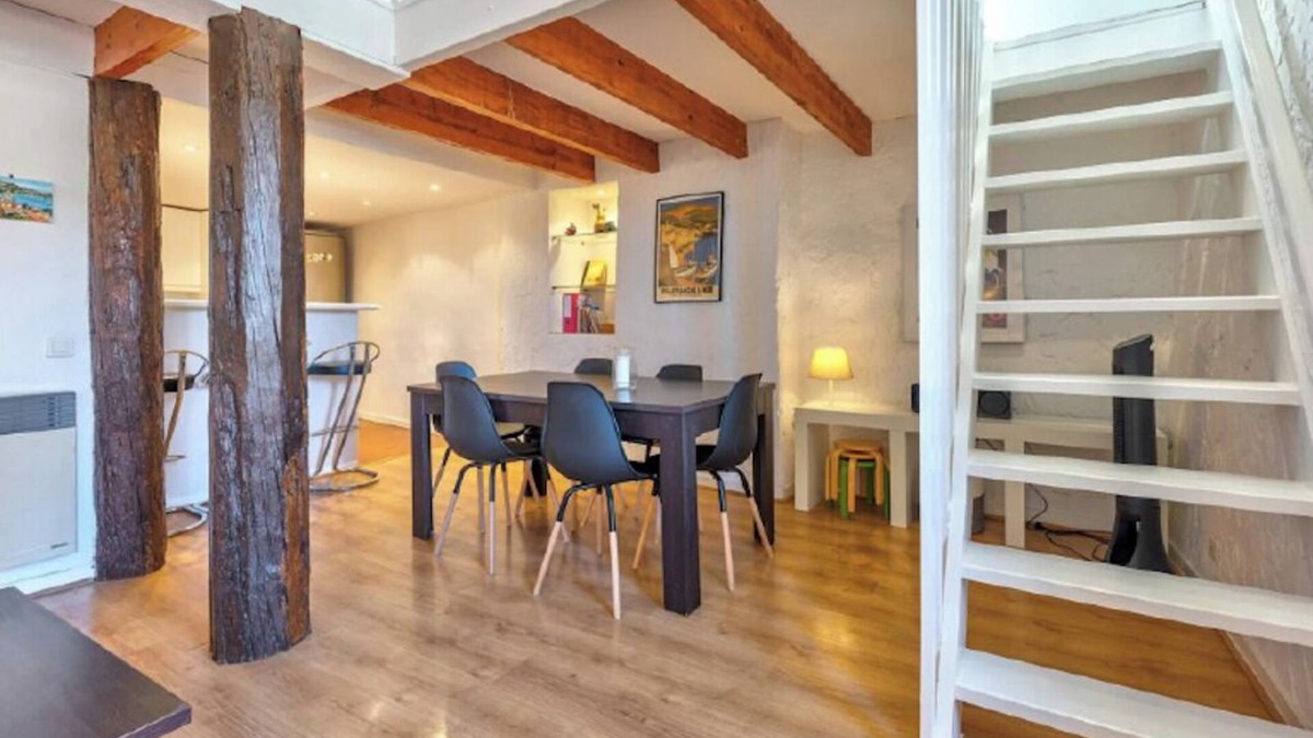 Villefranche-sur-Mer Apartment | Charming duplex, quiet and bright, 120m from the sea and 5mn walk from the beach