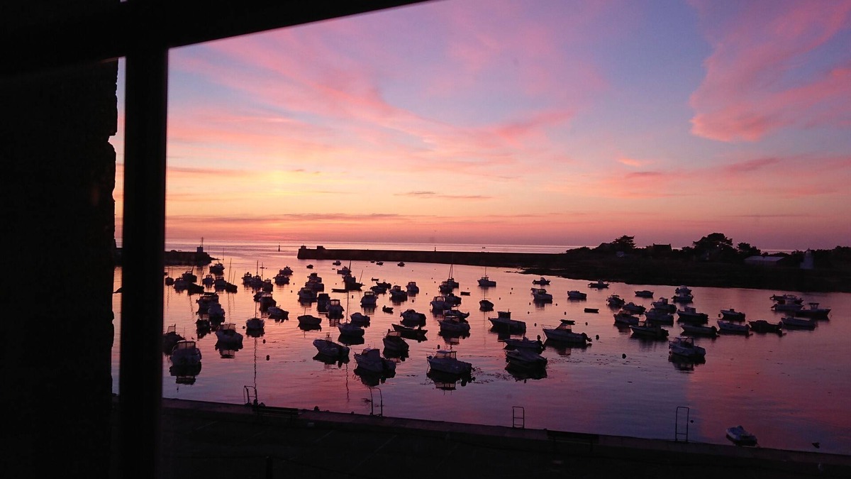 Barfleur Apartment | Charming duplex apartment on the port of Barfleur