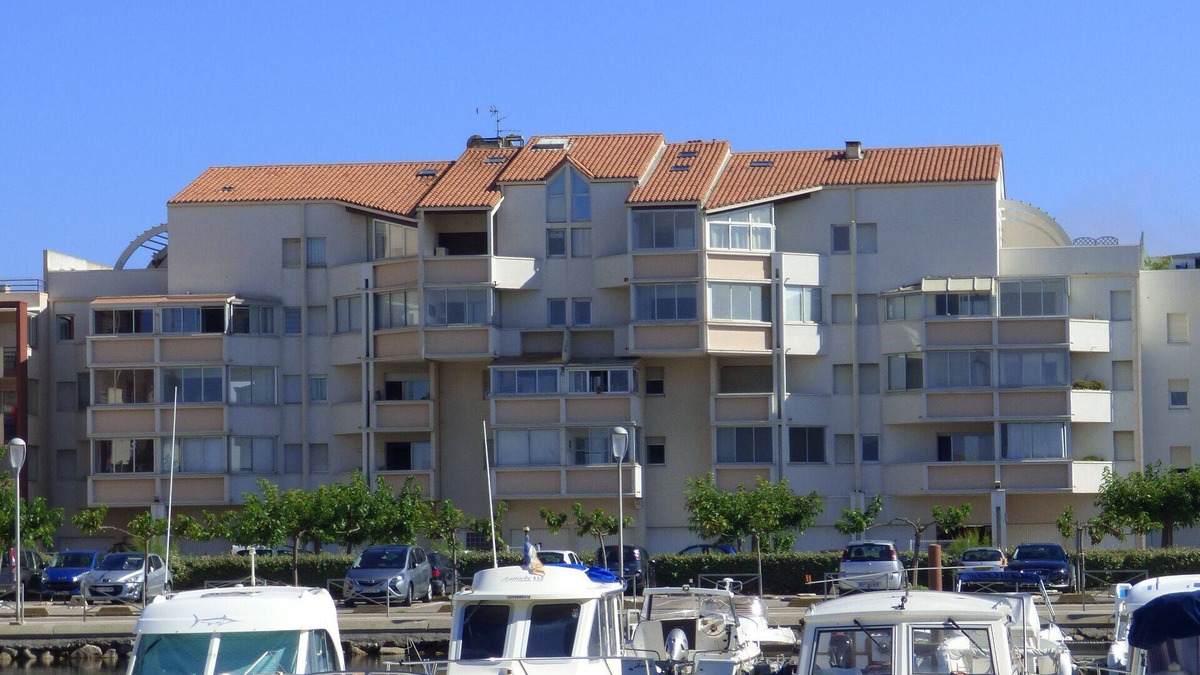 Frontignan Apartment | Charming duplex of 45m ² overlooking marina
