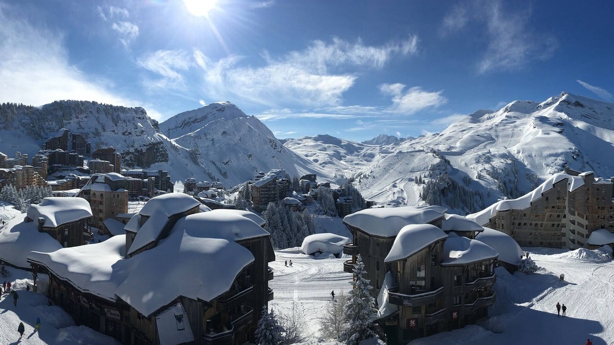 Avoriaz Apartment | Charming - duplex sleeps 6 - ski-in ski-out - quiet area (Falaise)