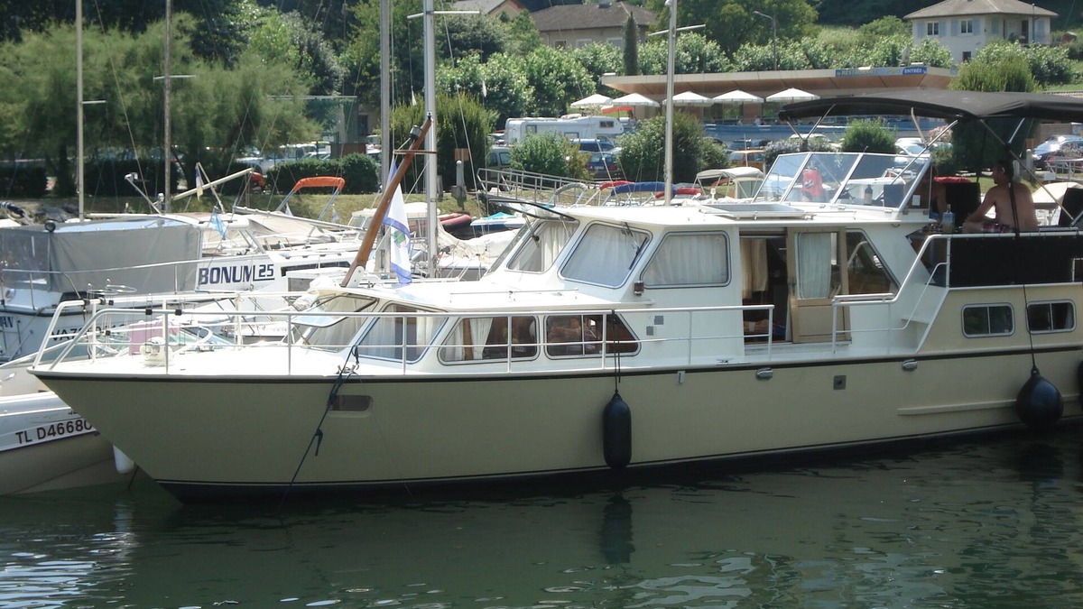 Conjux Boat Rental | CHARMING DUTCH STAR - Lac du Bourget