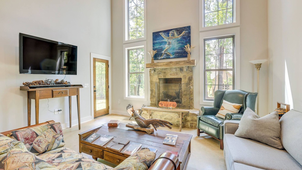 Little Kowaliga Cottage | Charming Eclectic Vacation Rental w/Beach Access!