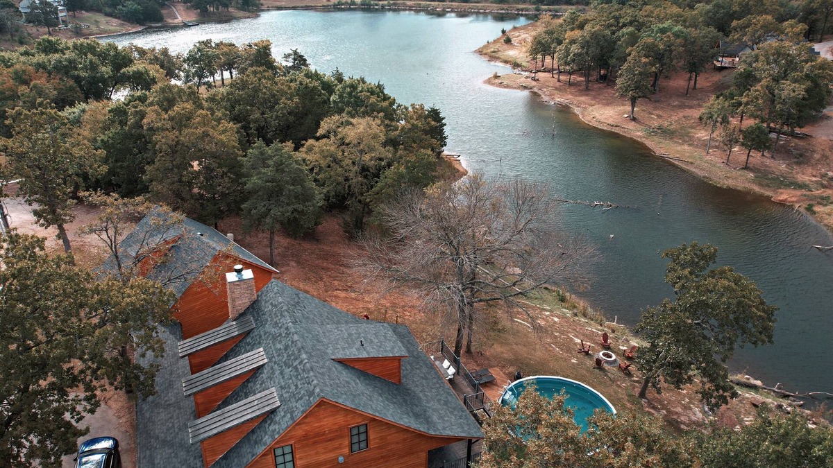 Sulphur Cabin | Charming EdgeWater Escape, private pool near Arbuckle Lake