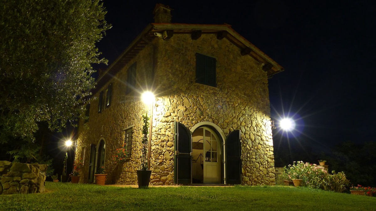 Macchino Villa | Charming & elegant villa with private pool panoramic garden near Lucca