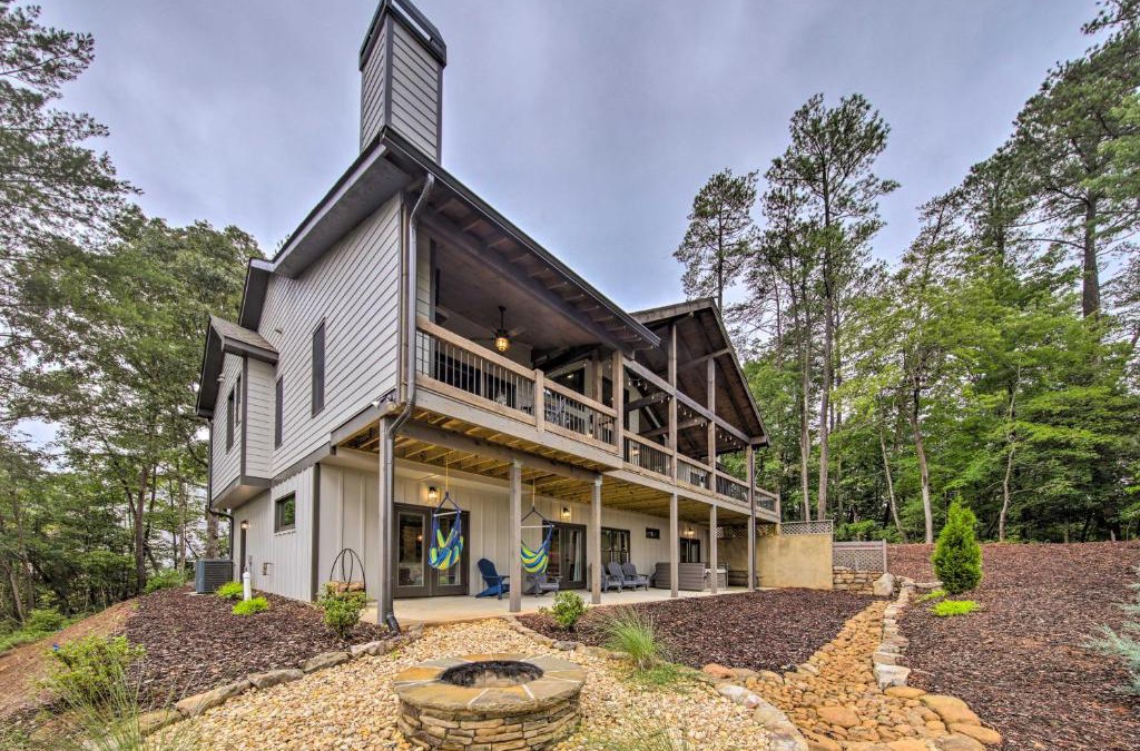 Ellijay House | Charming Ellijay Escape Hot Tub and Game Room