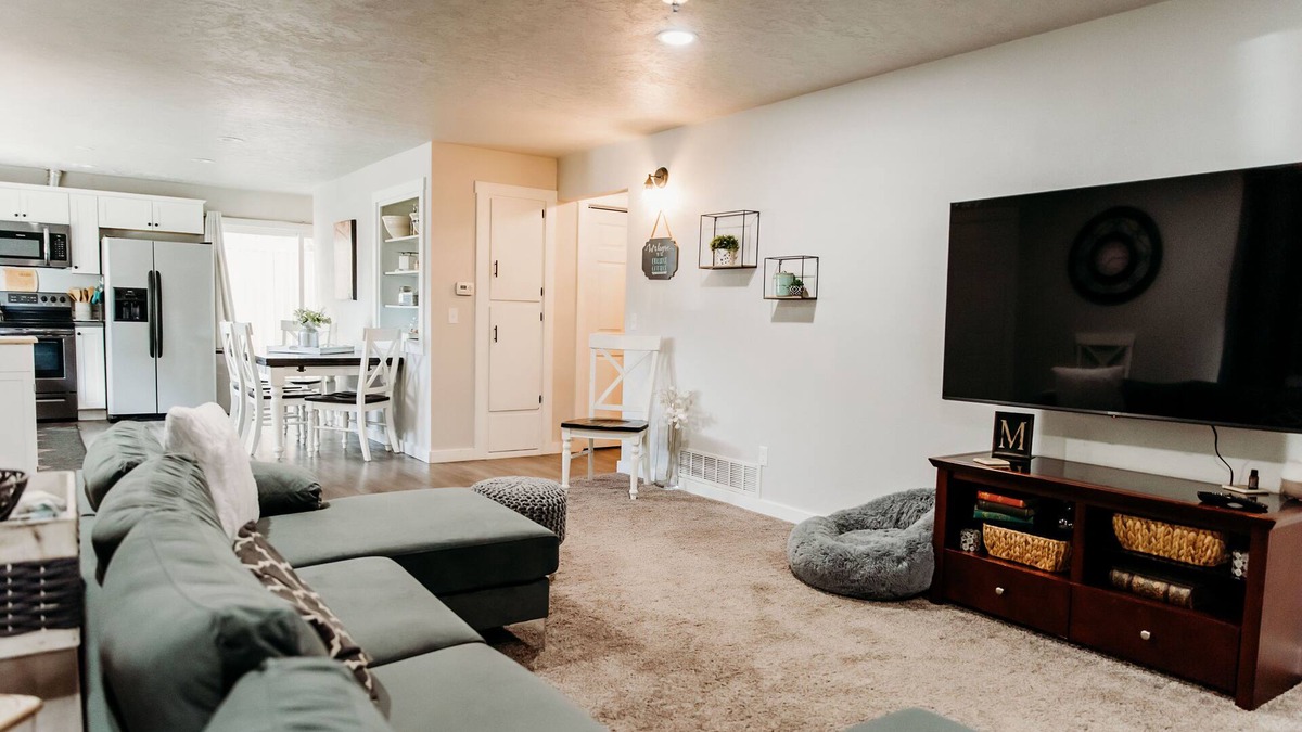 Caldwell House | Charming Entire home in Caldwell Idaho!