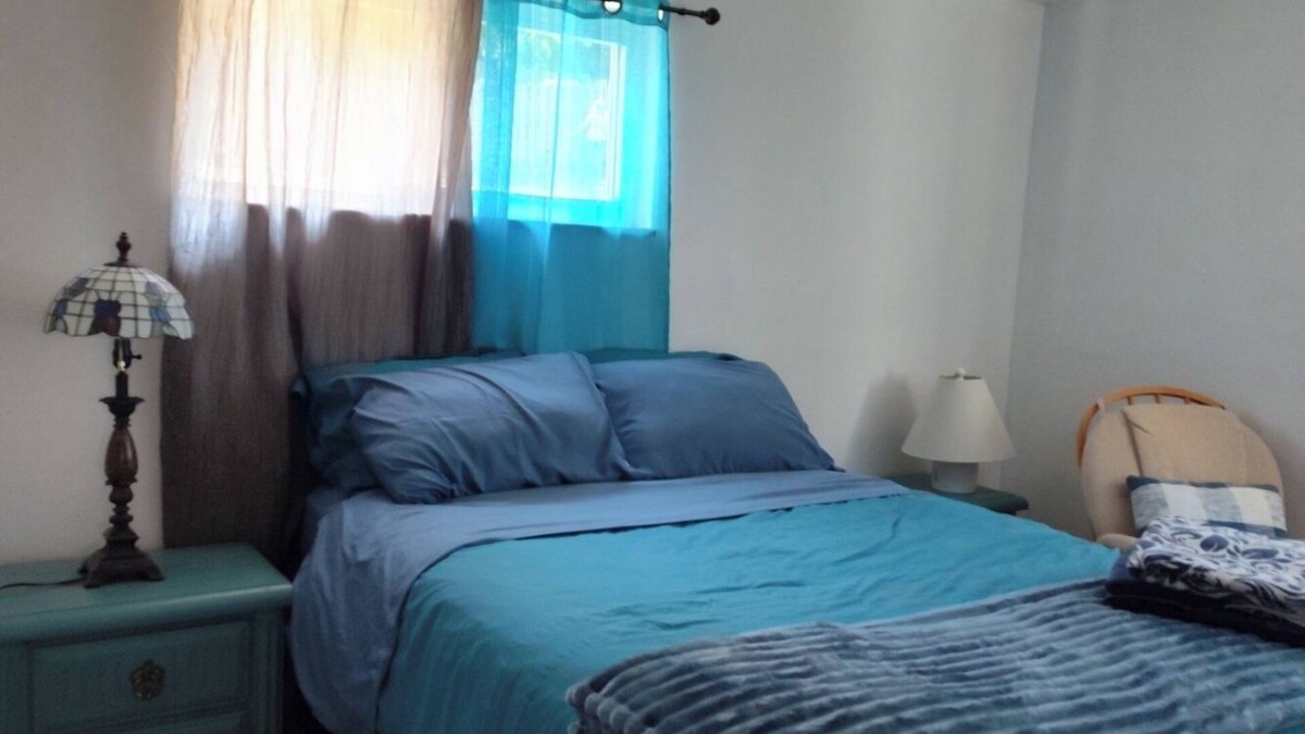 South Hills House | Charming European style 2-bedroom house in beautiful Pittsburgh with AC, wi-fi