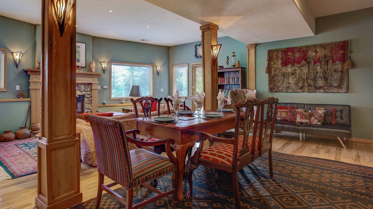 Shadow Mountain House | Charming Evergreen Hills Escape With Great Mountain Views