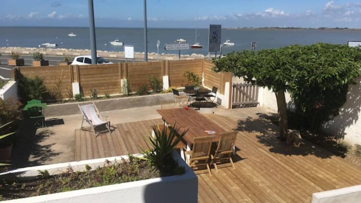 Fromentine House | Charming family home with sea view