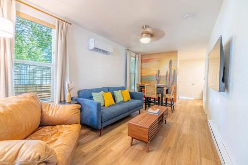 Old Southwest House | Charming Family 2BR Midtown Reno - Pets Welcome