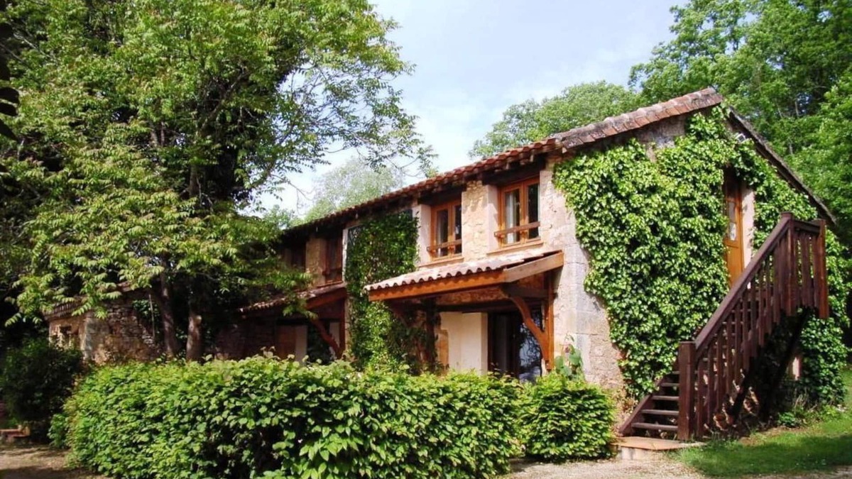 Gavaudun Cottage | Charming family cottage in Holiday Resort * swimming pool, tennis, bar, etc.