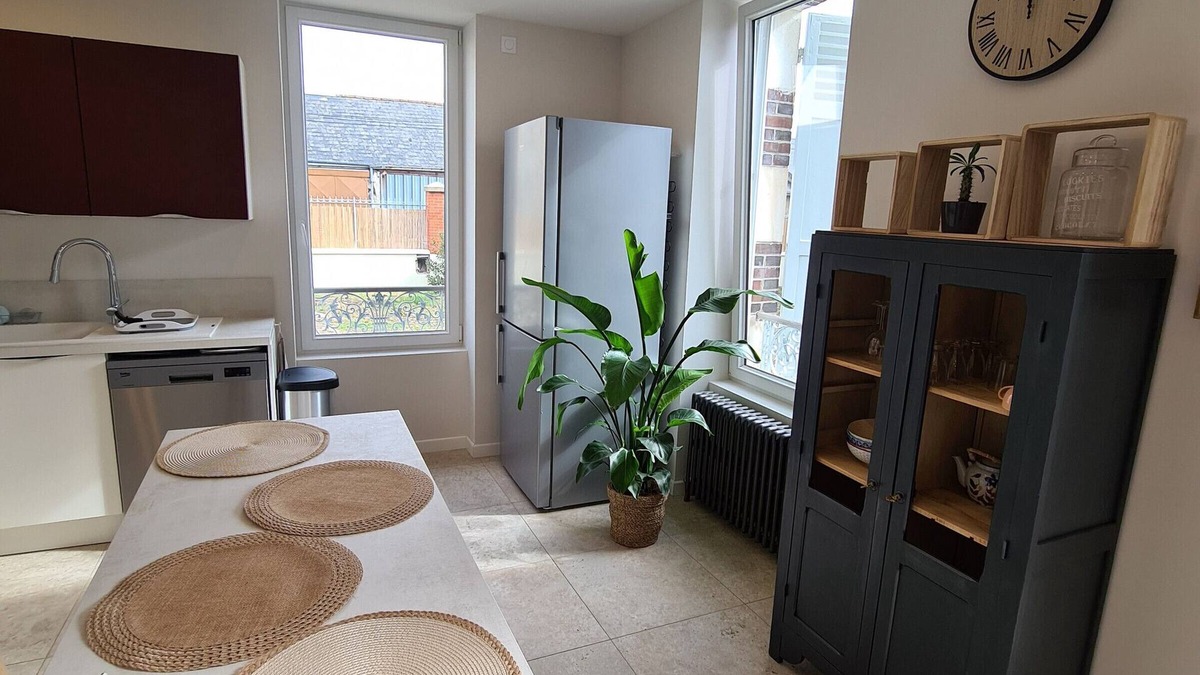 Artenay Cottage | Charming Family Cottage with Garden, Near Orléans & Châteaus, Sleeps 10