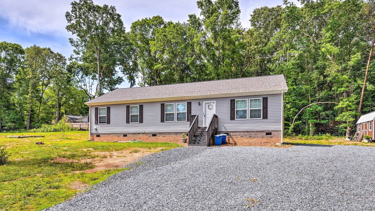 Wingate House | Charming Family-Friendly Wingate Home w/ Pond