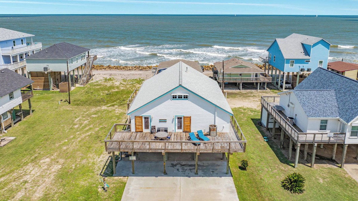 San Luis House | Charming Family Retreat by the Sea – Best Sunrises & Surf Sounds