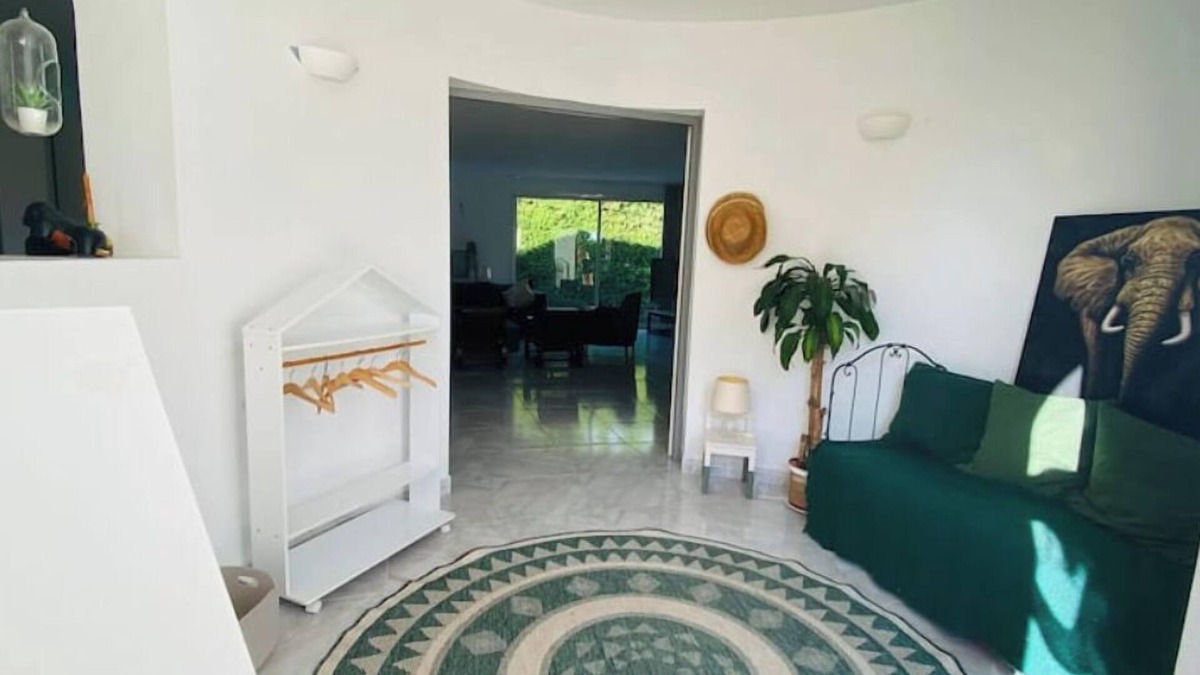 Canet Villa | Charming family villa with swimming pool