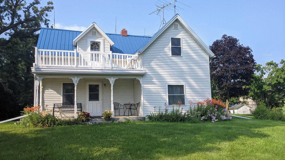 Kensington House | Charming farm house perfect for anglers and summer getaways in the country