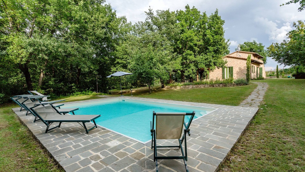 Marciano della Chiana House | Charming farmhouse immersed in the Tuscan countryside with private swimming pool and garden
