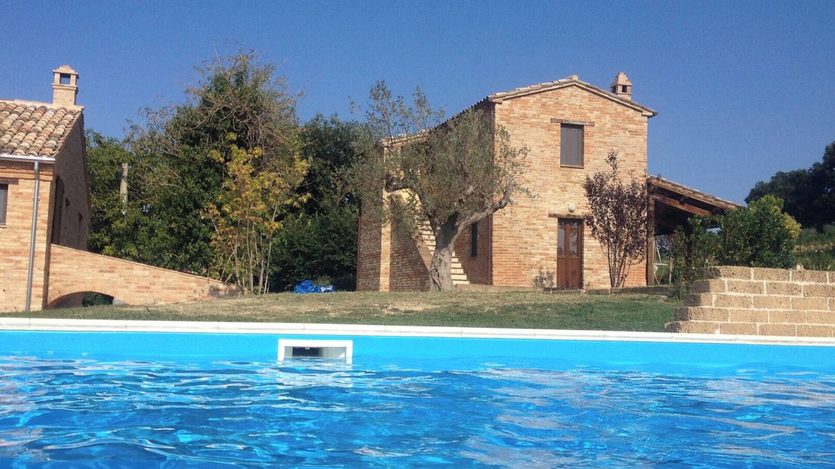 Montegiorgio Villa | Charming farmhouse + cottage with 360° views. A/C in bedrooms, 12x6m gated pool,