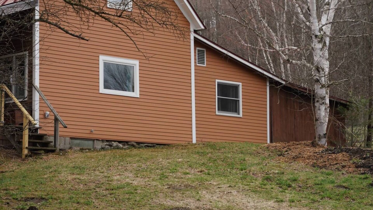 Roxbury Other | Charming farmhouse on 200+ acre horse farm and wildlife rehabilitation facility
