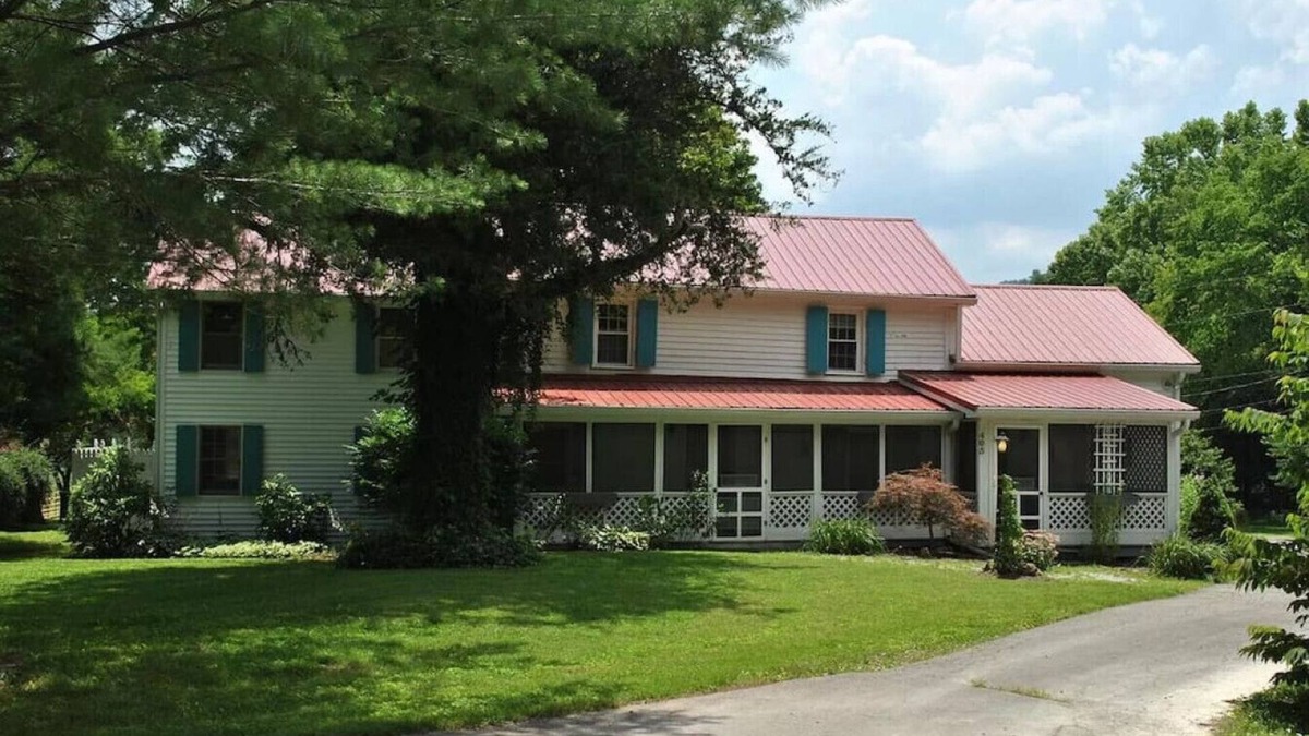 Winston Other | Charming Farmhouse on working Red Haven Farm