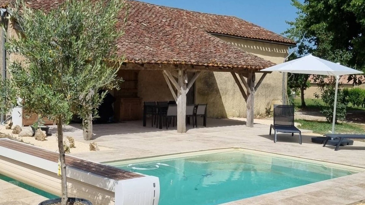 Gaugeac Other | Charming farmhouse surrounded by greenery with view of Monpazier - private pool