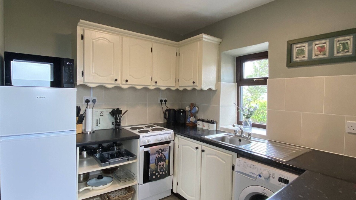 Lahinch House | Charming Farmhouse with panoramic sea views